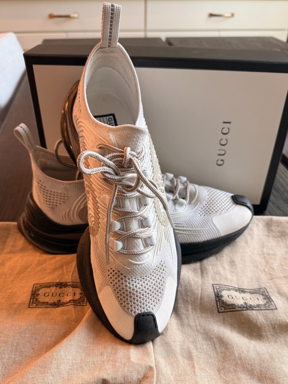 Gucci Run Technical Knit Sneakers White Grey Black Women’s size 9